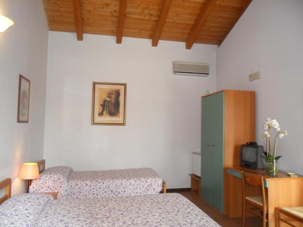 Hotel San Francesco Budrio  Kamer foto